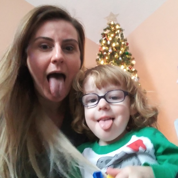 Meet your Posher, Sarah - Picture 1 of 1